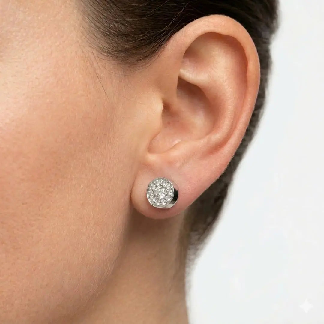 Chili 18k Gold Diamond Studs