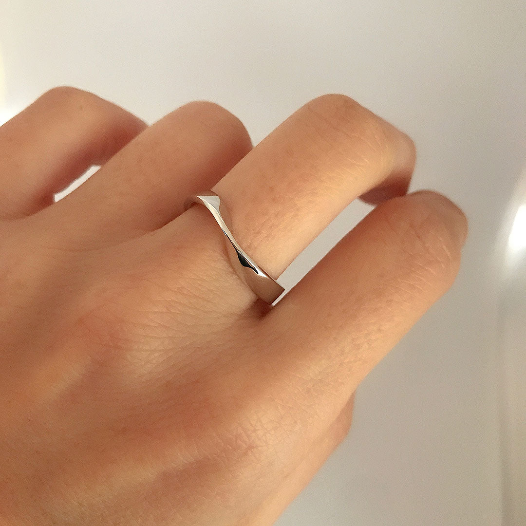 Infinito Wedding Ring Band