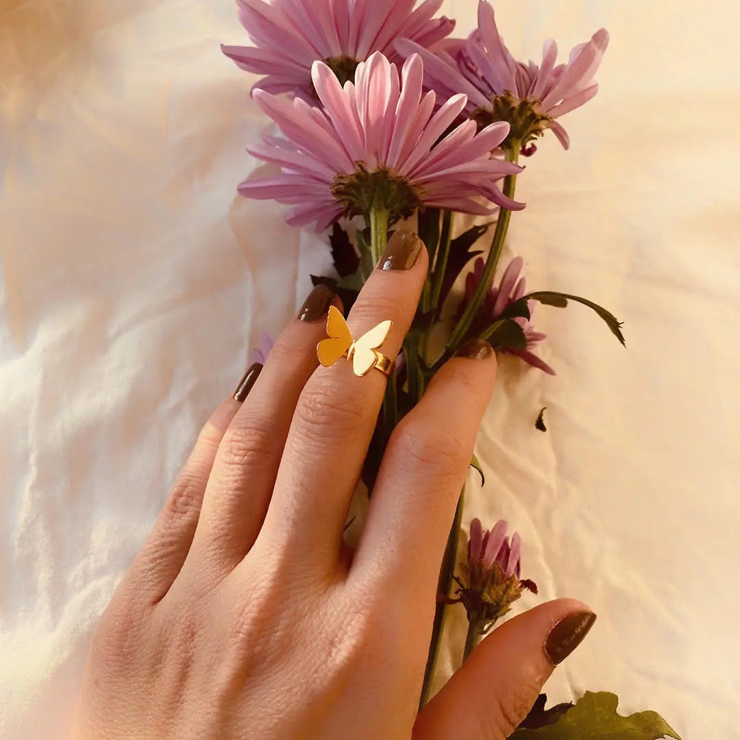 Anillo midi de mariposa