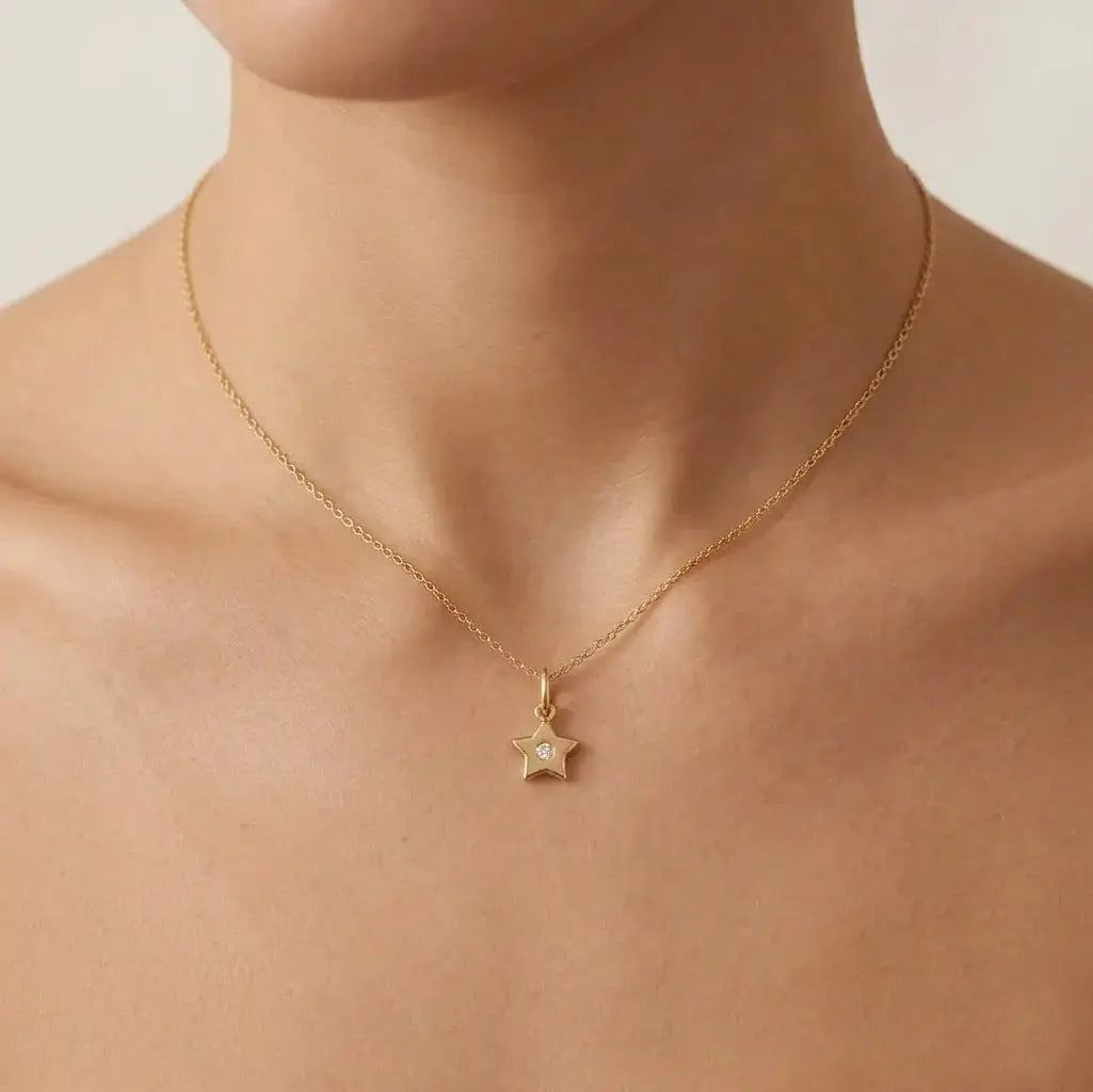 Lulo Star 18k Yellow Gold Diamond Necklace