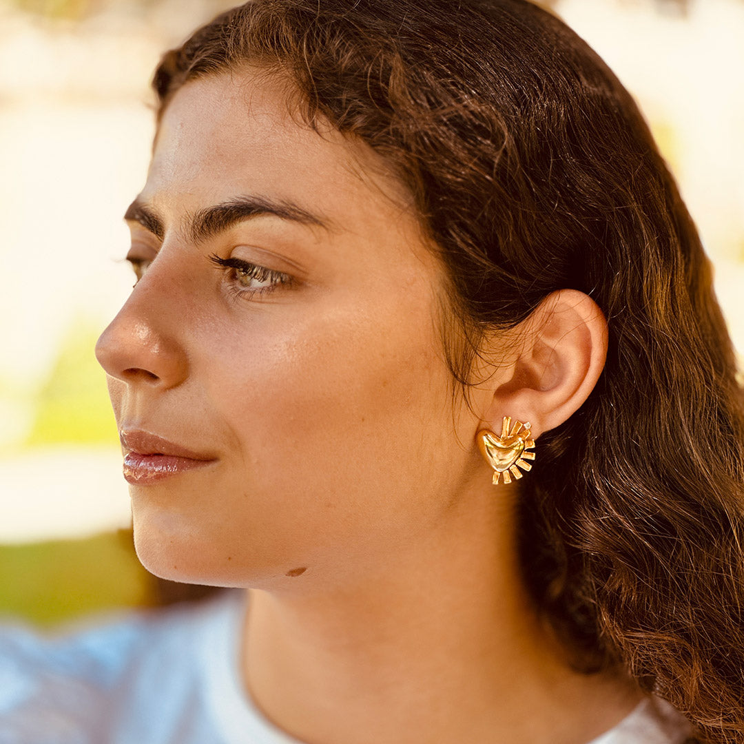 Vibra Heart Studs