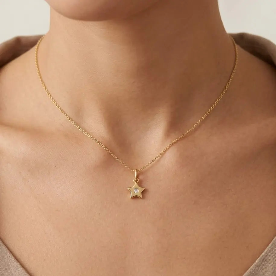 Lulo Star 18k Yellow Gold Diamond Necklace