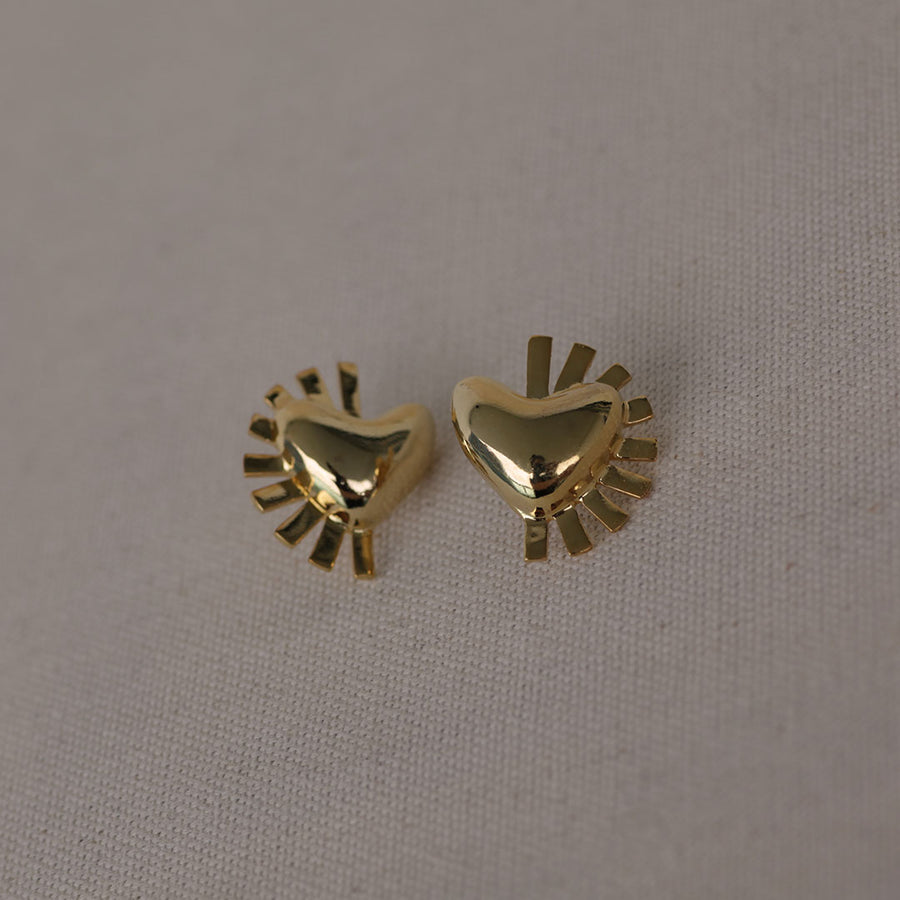 Vibra Heart Gold  Studs