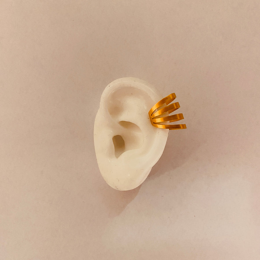 Armadillo Ear Cuff -M